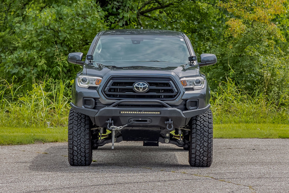 Front Bumper High Clearance 9500-Lb Pro Series Winch Synthetic Rope Toyota Tacoma 4WD (16-23) Rough Country