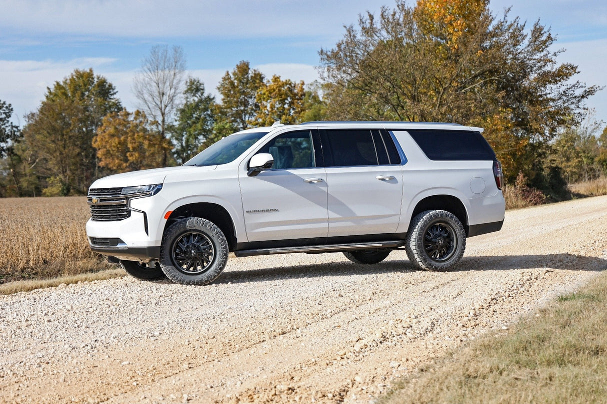 2 Inch Lift Kit M1 Struts Chevy/GMC SUV 1500 4WD (2021-2026) Rough Country