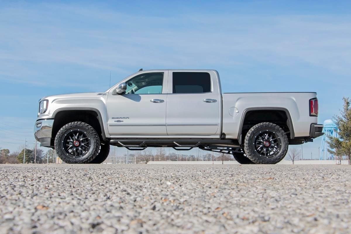 3.5 Inch Lift Kit Alum/Stamp Steel LCA Silverado/Sierra 1500 (14-18 & Classic) Rough Country