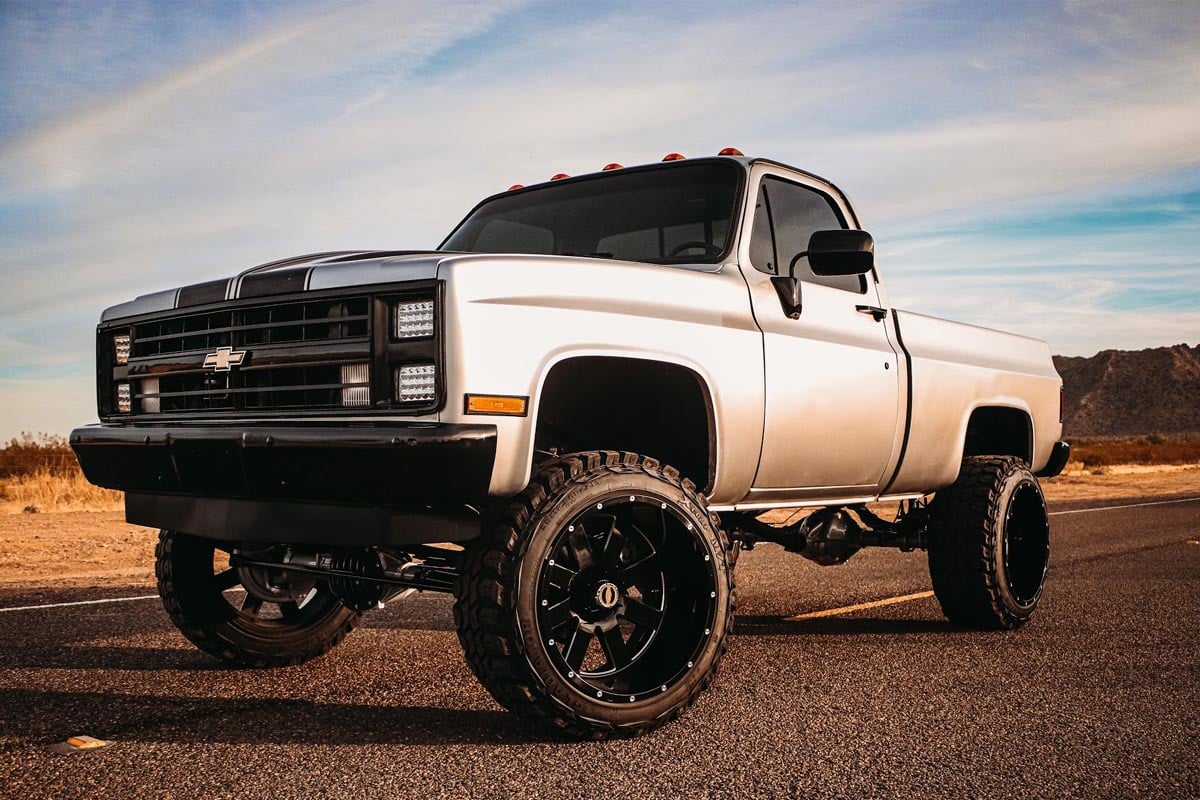 6 Inch Lift Kit 56 Inch Rear Springs Chevy/GMC C10/K10 Truck & SUV/K5 Blazer (77-87) Rough Country