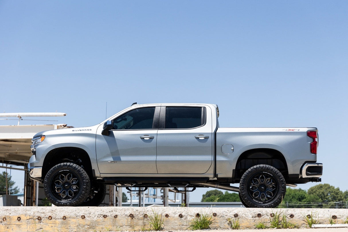 6 Inch Lift Kit M1 Struts/M1 Chevy Silverado 1500 4WD (2019-2024) Rough Country