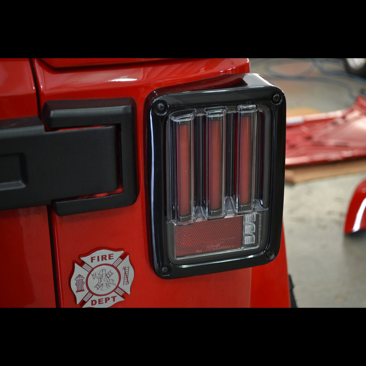 Jeep Wrangler JK 07-18 Ultra Bright Scanning OLED Bar Style Tail Lights - Multiple Lens