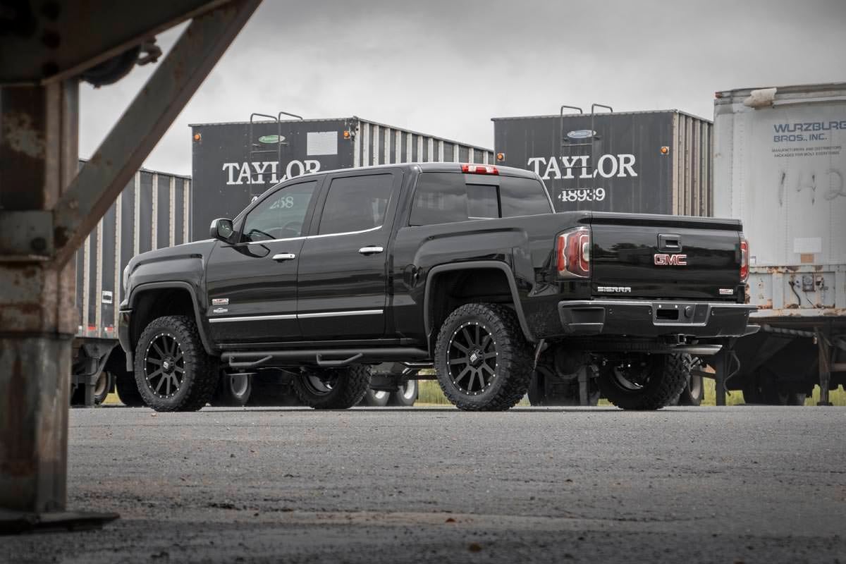 3.5 Inch Lift Kit UCA N3 Struts Silverado/Sierra 1500 (07-13) Rough Country