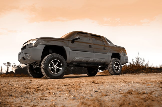 6 Inch Lift Kit NTD V2 Chevy Avalanche (02-06)/Suburban 1500 (00-06) Rough Country