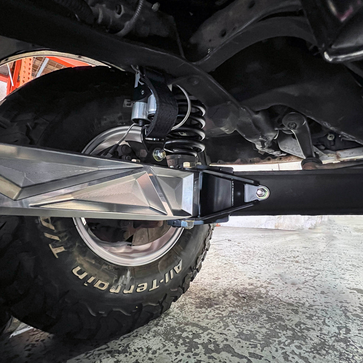 Desolate Motorsports F-250/F-350 2WD 4" Lift (BOLT ON) Front Only - 1992-1997 Ford F-Series Desolate Motorsports