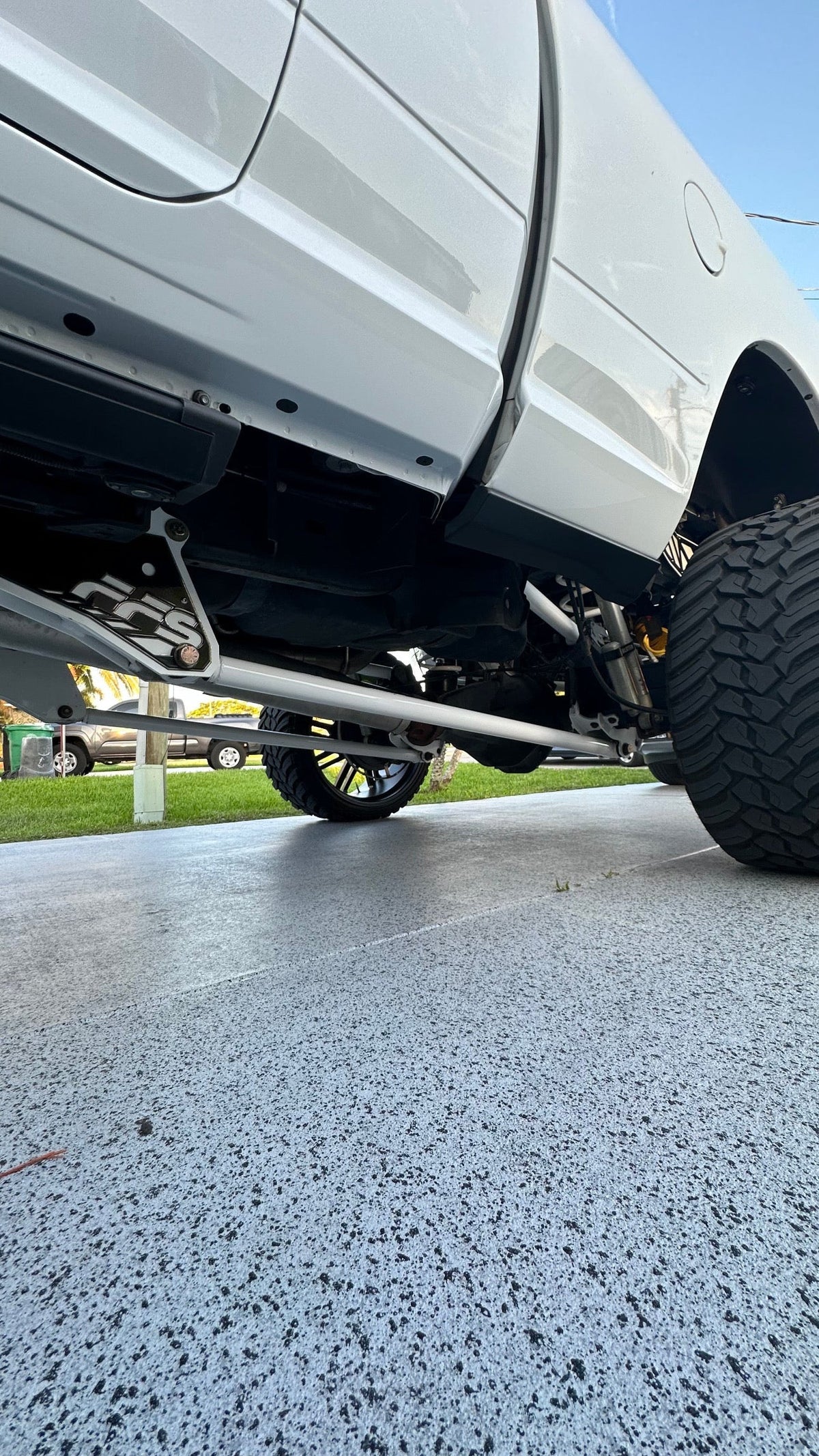 19-25 Ram 3500 Leaf Spring SRW & DRW Rear Long Arm/Traction Bar Kit