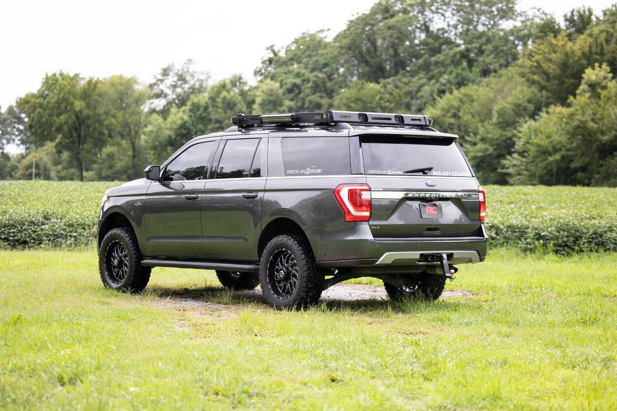 3 Inch Lift Kit UCA M1 Struts Red Ford Expedition 4WD (2018-2024) Rough Country