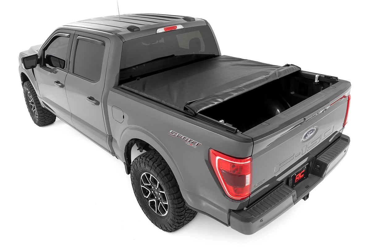 Soft Roll Up Bed Cover 5 Foot 7 Inch Bed Ford F-150/F-150 Lightning/Raptor (15-26) Rough Country