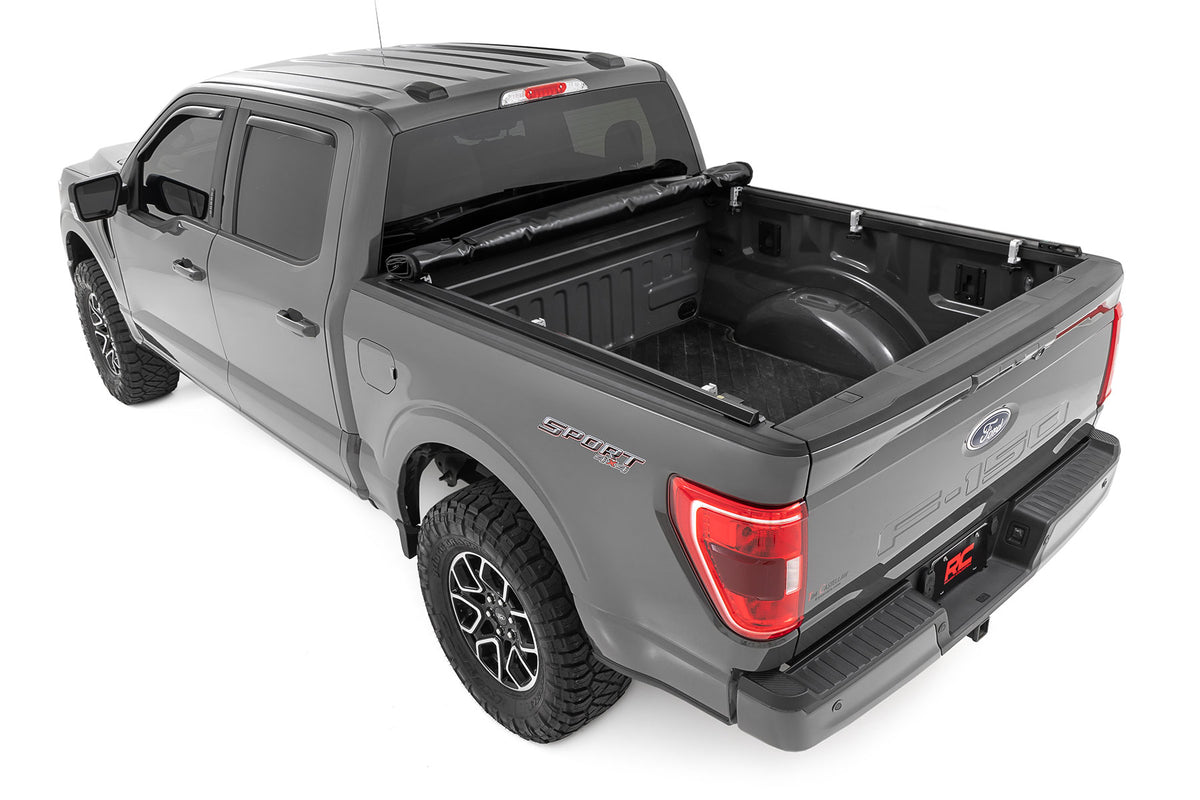 Soft Roll Up Bed Cover 5 Foot 7 Inch Bed Ford F-150/F-150 Lightning/Raptor (15-26) Rough Country