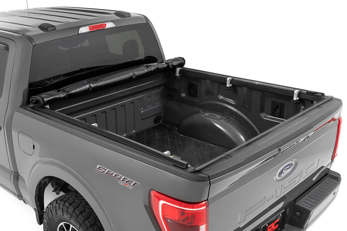 Soft Roll Up Bed Cover 6 Foot 7 Inch Bed Ford F-150/F-150 Lightning/Raptor (15-26) Rough Country