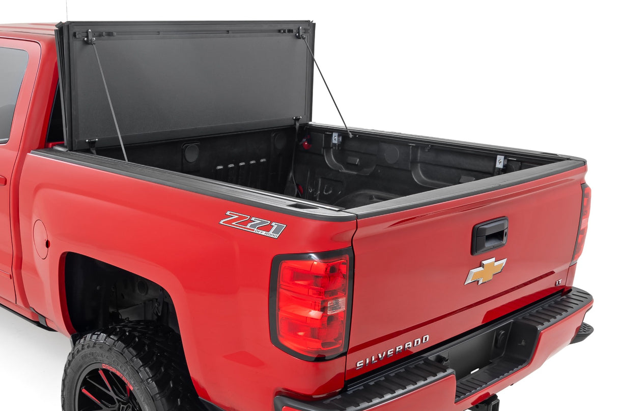 Hard Tri-Fold Flip Up Bed Cover 6 Foot 7 Inch Bed Rail Cap Silverado/Sierra 1500/2500HD/3500HD (14-19) Rough Country