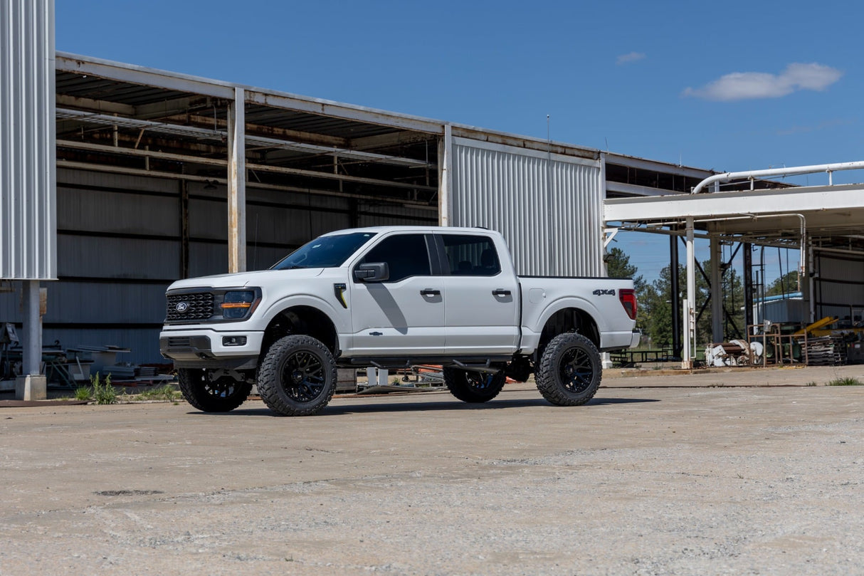 6 Inch Lift Kit M1 Struts/M1 Ford F-150 4WD (2021-2026) Rough Country