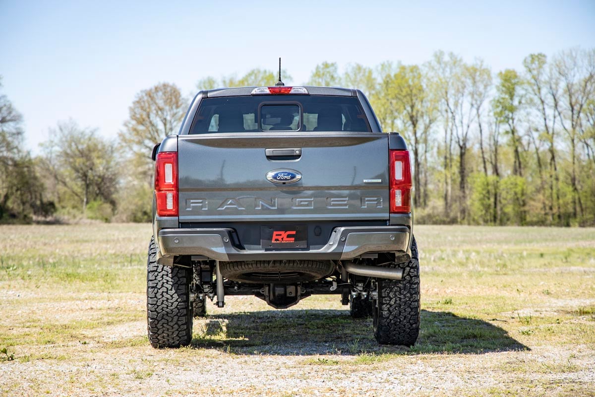 6 Inch Lift Kit N3 Struts Aluminum Knuckles Ford Ranger 4WD (2019-2023) Rough Country