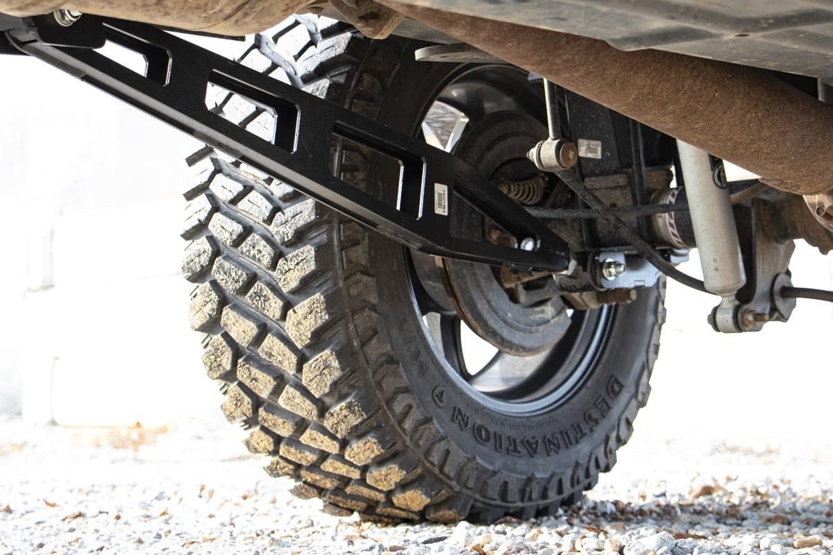 Traction Bar Kit Inverted U-bolts 0-6 Inch Ford F-250 Super Duty (08-16) Rough Country