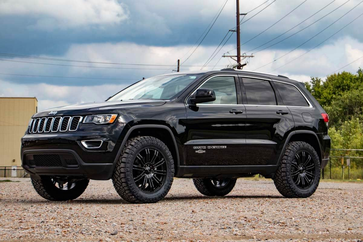 2.5 Inch Lift Kit Jeep Grand Cherokee WK2 2WD/4WD (2011-2022) Rough Country