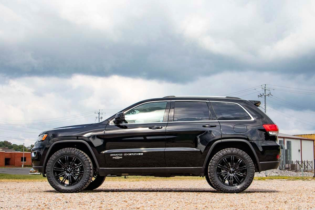 2.5 Inch Lift Kit Jeep Grand Cherokee WK2 2WD/4WD (2011-2022) Rough Country