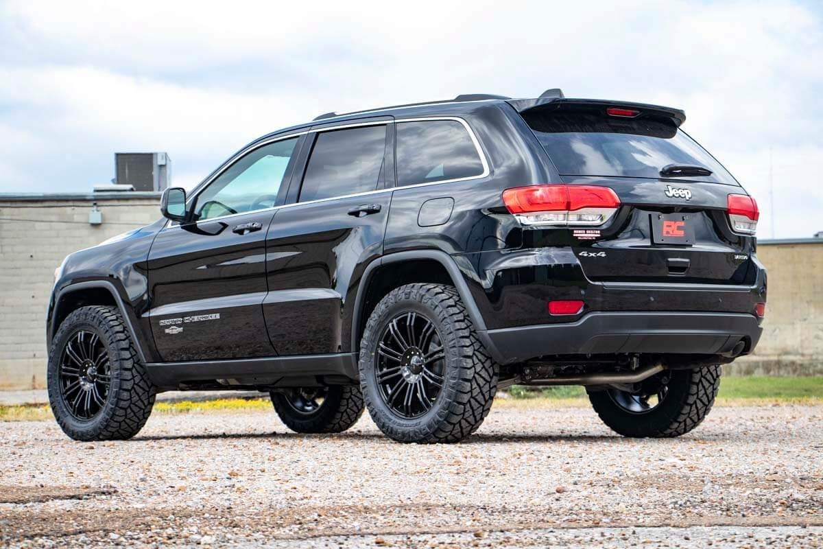 2.5 Inch Lift Kit Jeep Grand Cherokee WK2 2WD/4WD (2011-2022) Rough Country