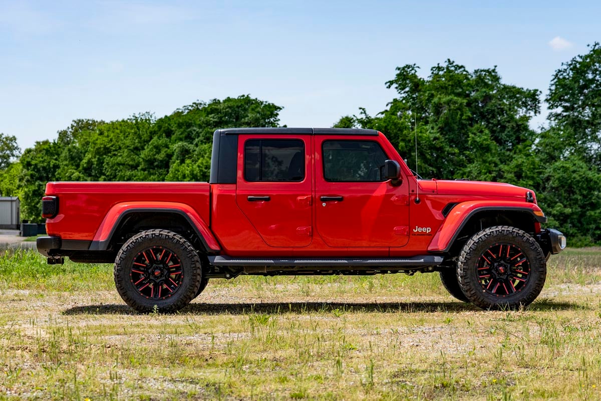 2.5 Inch Leveling Kit Spacers Jeep Gladiator JT 4WD (2020-2023) Rough Country