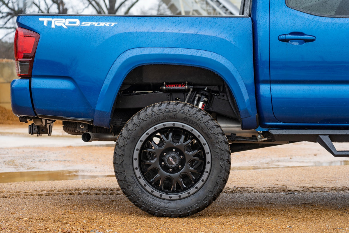 Vertex 2.5 Reservoir Rear Shocks 6-7 Inch Toyota Tacoma 2WD/4WD (2005-2023) Rough Country