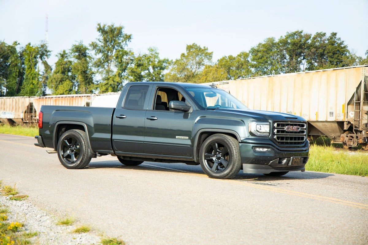 2 Inch Lowering Kit 4 Inch Rear Lowering Alum/Stamped Knuckle Silverado/Sierra 1500 (14-18) Rough Country