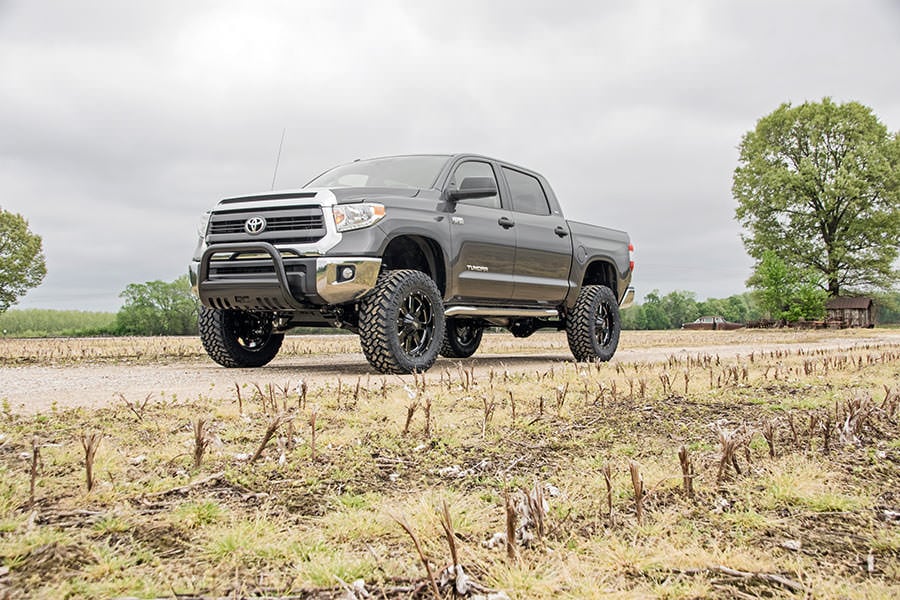 6 Inch Lift Kit Toyota Tundra 2WD/4WD (2007-2015) Rough Country