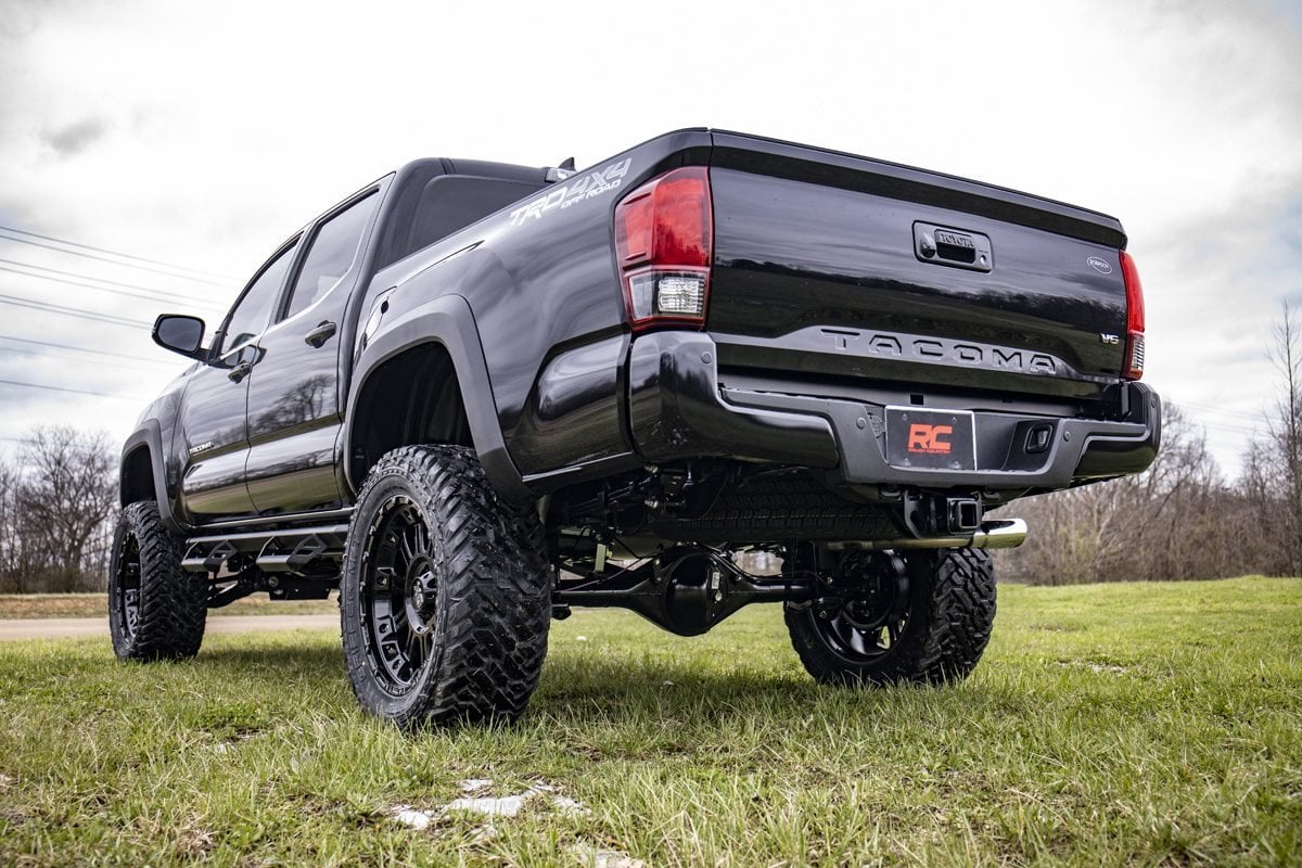 6 Inch Lift Kit Toyota Tacoma 2WD/4WD (2016-2023) Rough Country