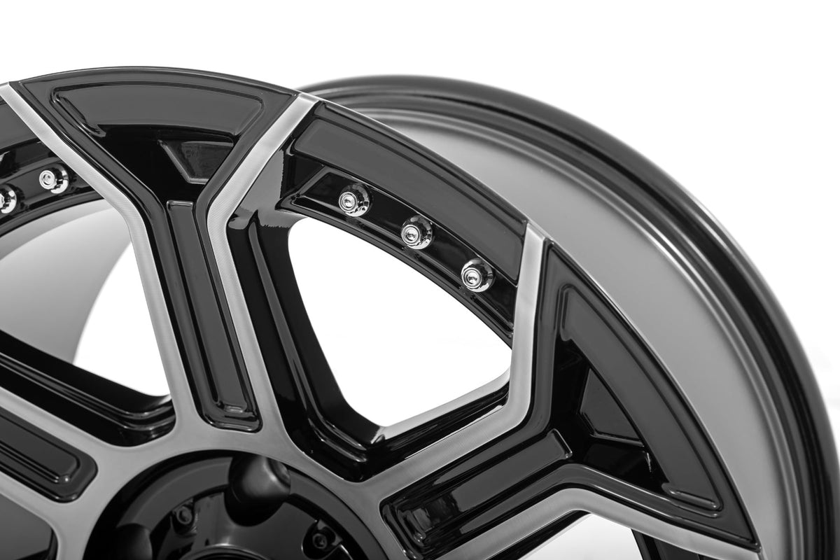 89 Series Wheel One-Piece Black Machined Gun Metal 17x9 6x5.5 -12mm Rough Country