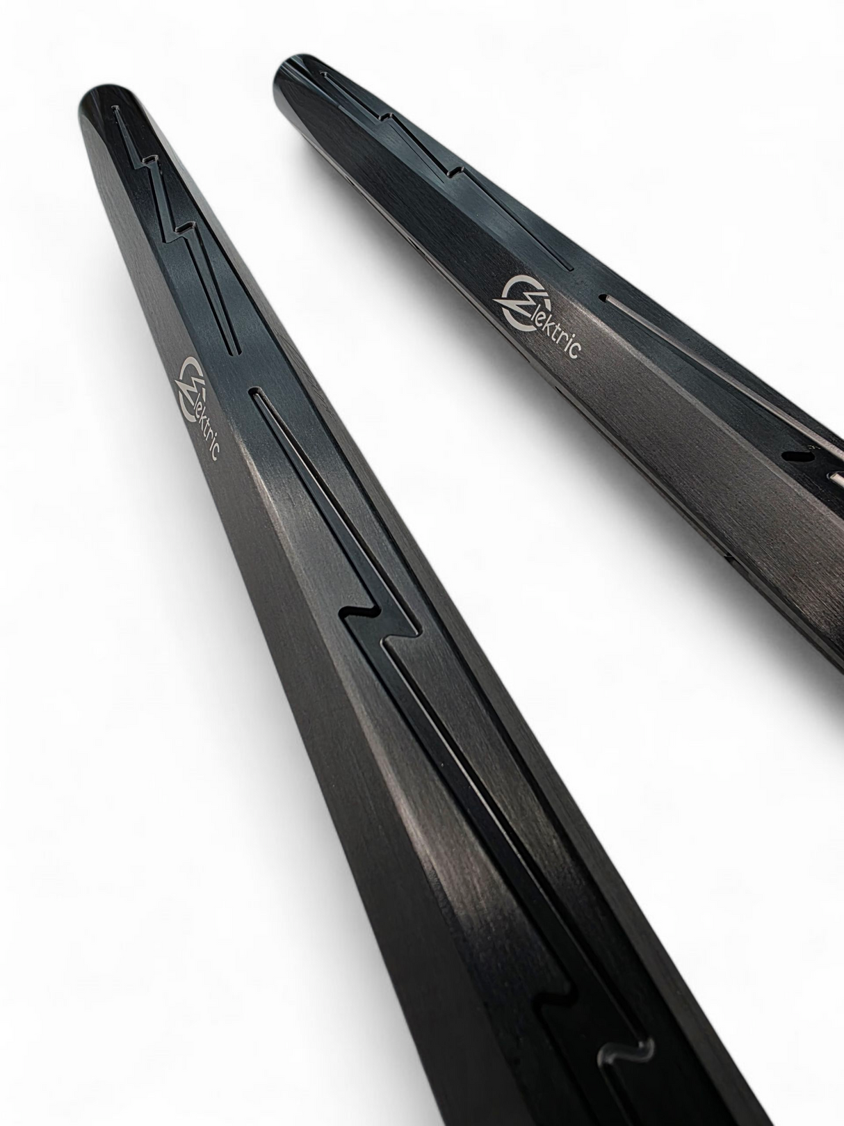 2017+ Can Am X3 Maverick Billet Tie Rods Anodized Black (RS 72" Model Only) www.elektricoffroad.com