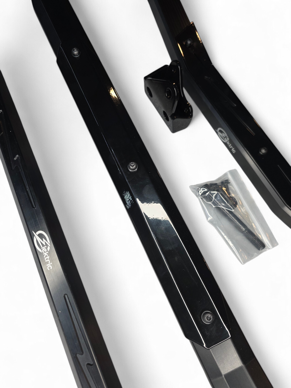 2024+ Can Am Maverick R High Clearance Adjustable Radius Rods (Anodized Black) www.elektricoffroad.com