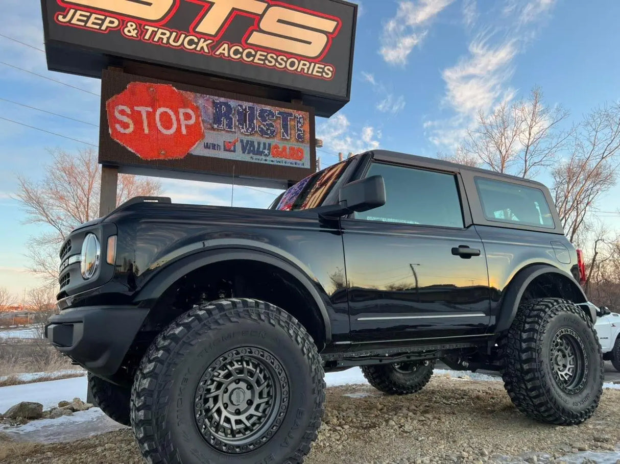 Rough Country 3.5 Inch Lift Kit Ford Bronco 4WD 2022