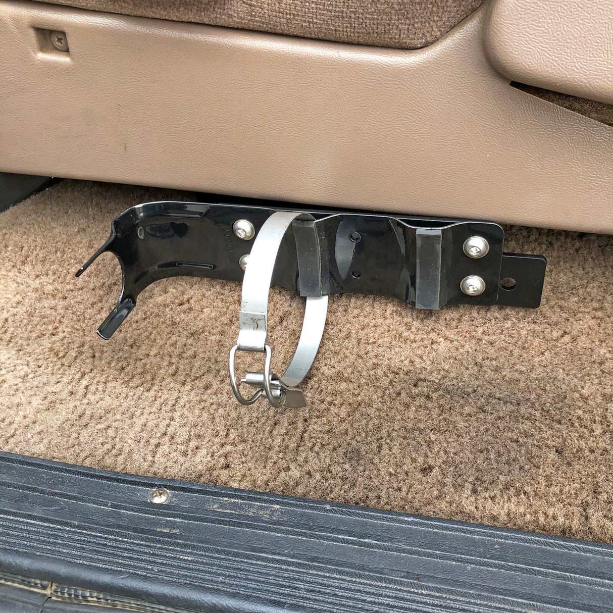 Bronco/Supercab Fire Extinguisher Mount & Bracket Solo Motorsports