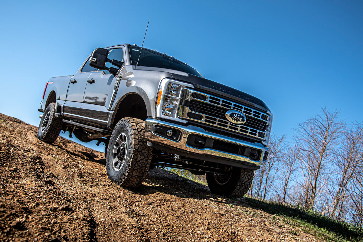 5 Inch Lift Kit w/ 4-Link | Ford F250/F350 Super Duty (23-26) 4WD | Diesel