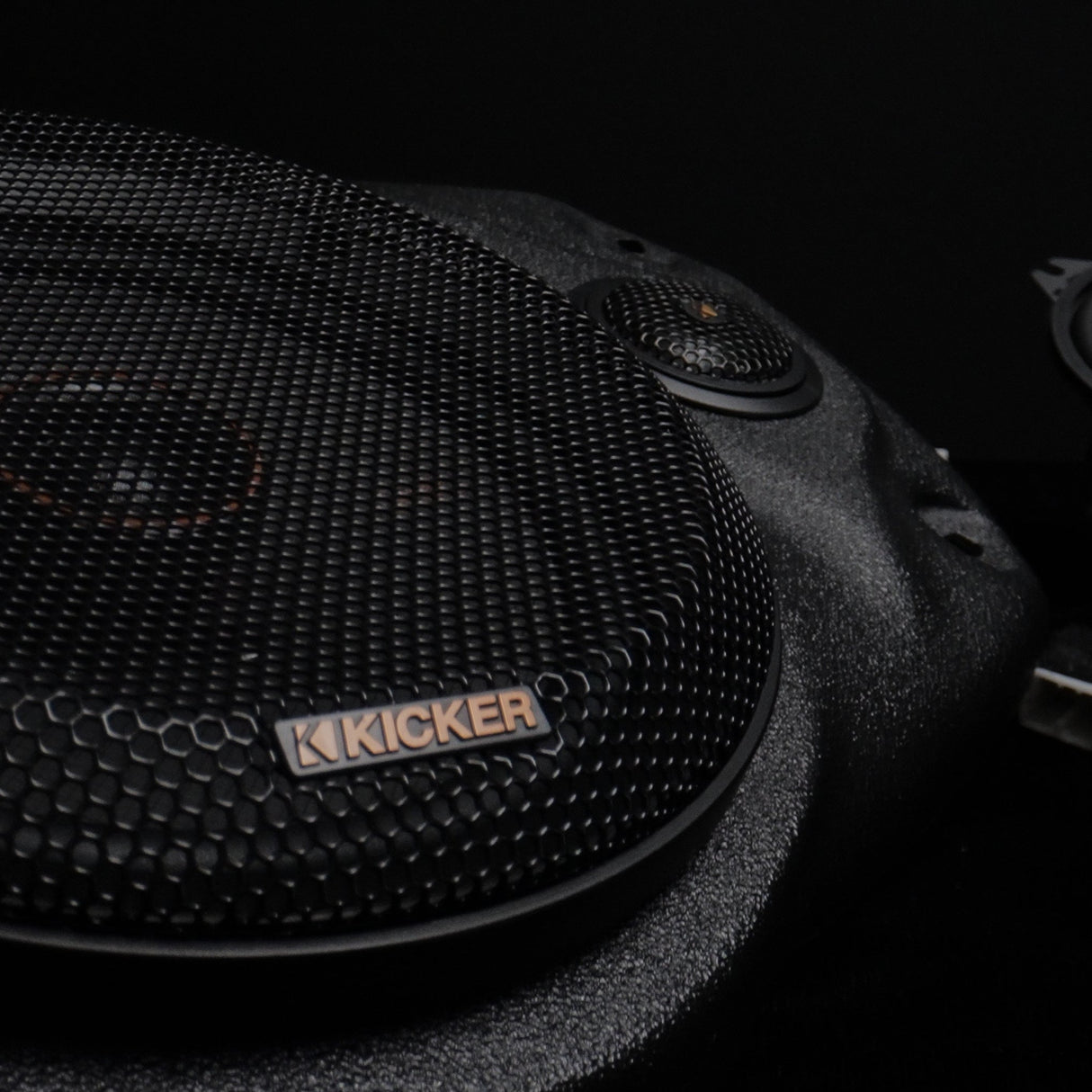Kicker KS Plug & Play Speaker Bundle Upgrade (Factory Amplified) | '18-'23 JL/ '20-'23 JT