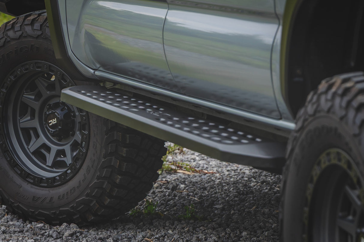 Rough Country RPT2 Running Boards for 2016-2023 Toyota Tacoma