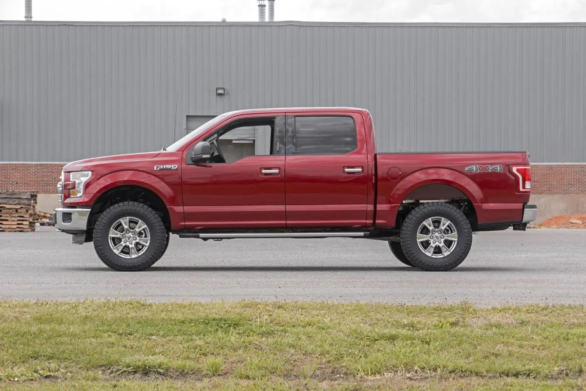 Rough Country N3 Leveling Struts 2 Inch Loaded Ford F-150 4WD 2014-2026 501068