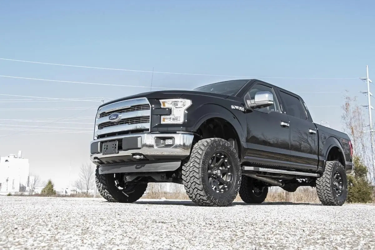 Rough Country 6 Inch Suspension Lift Kit Ford F-150 4WD 2015-2020 557-config