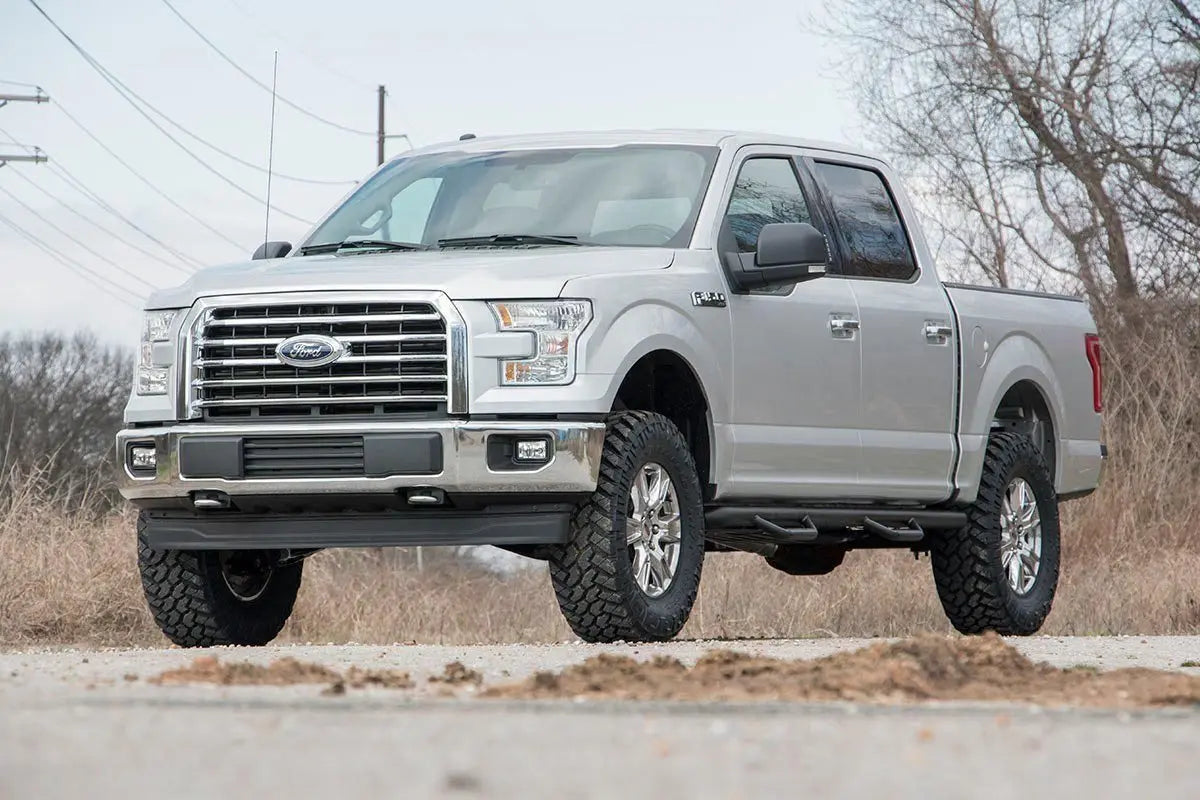 Rough Country 3 Inch Lift Kit Ford F-150 4WD 2014-2020 545-config