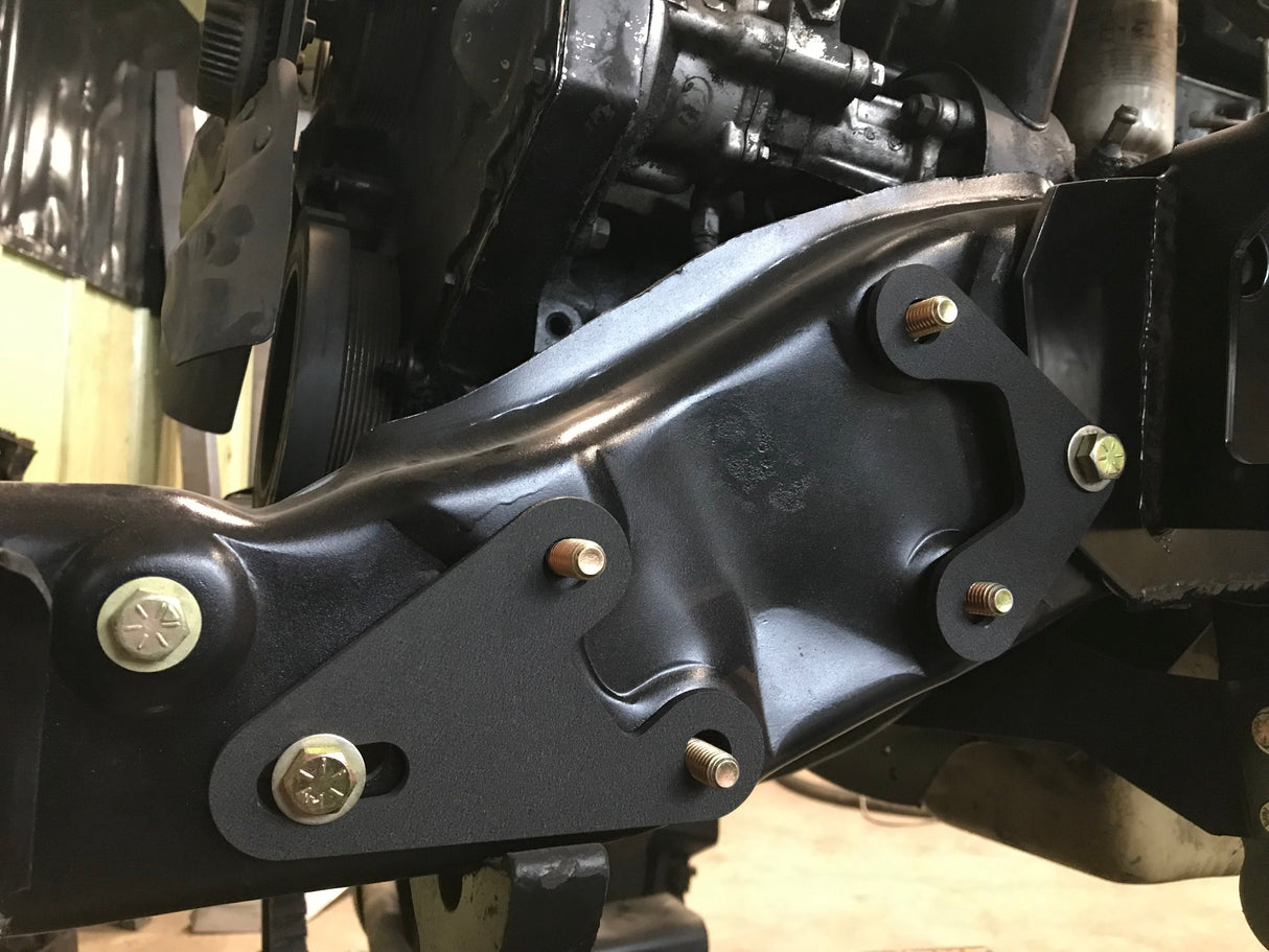 72-93 (4x4 CROSSOVER) Dodge Steering Box Brace & 2WD Far From Stock