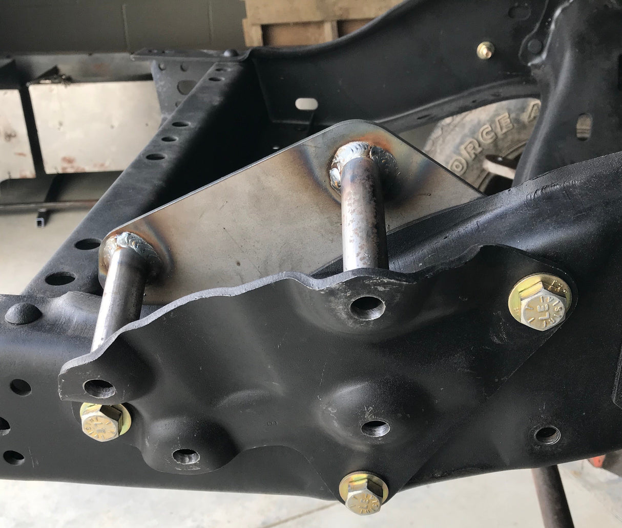 72-93 (4x4 STOCK) Steering Dodge Steering Box Brace Far From Stock