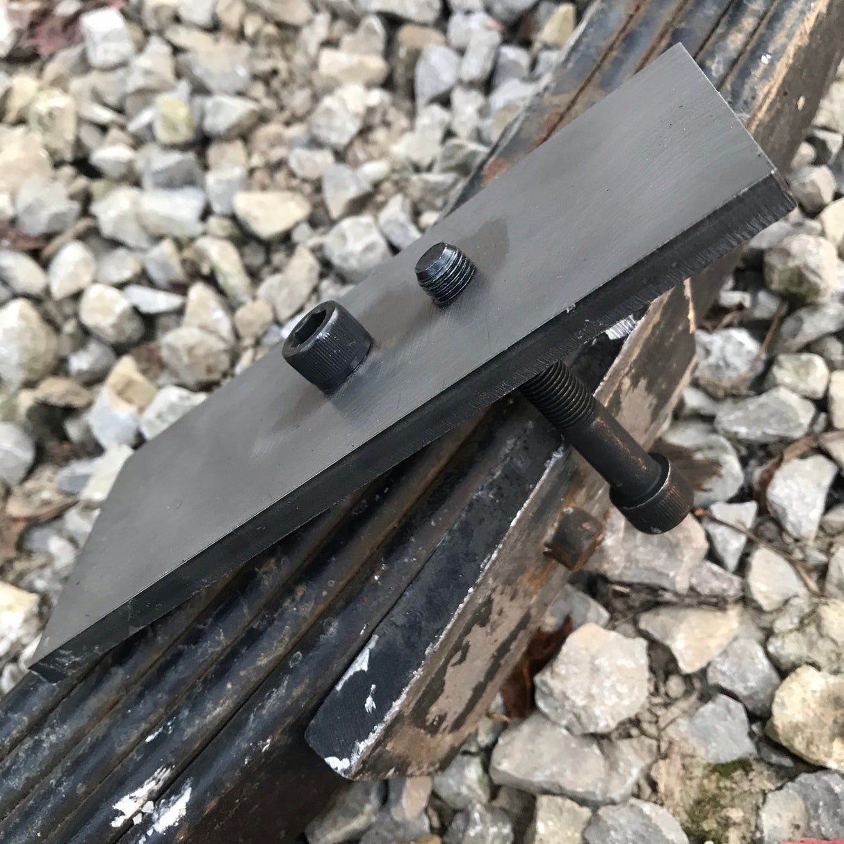 Axle spring offset plate 10159 Far From Stock