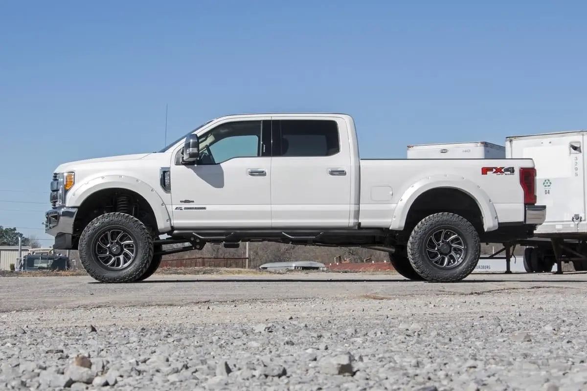 Rough Country 4.5 Inch Suspension Lift Kit Ford F-250/F-350 Super Duty 4WD 2017-2022 55020