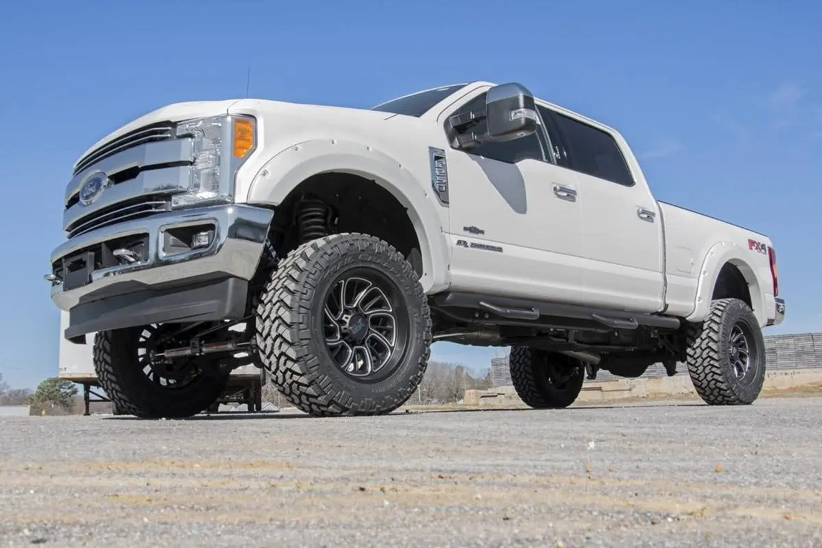 Rough Country 4.5 Inch Suspension Lift Kit Ford F-250/F-350 Super Duty 4WD 2017-2022 55020