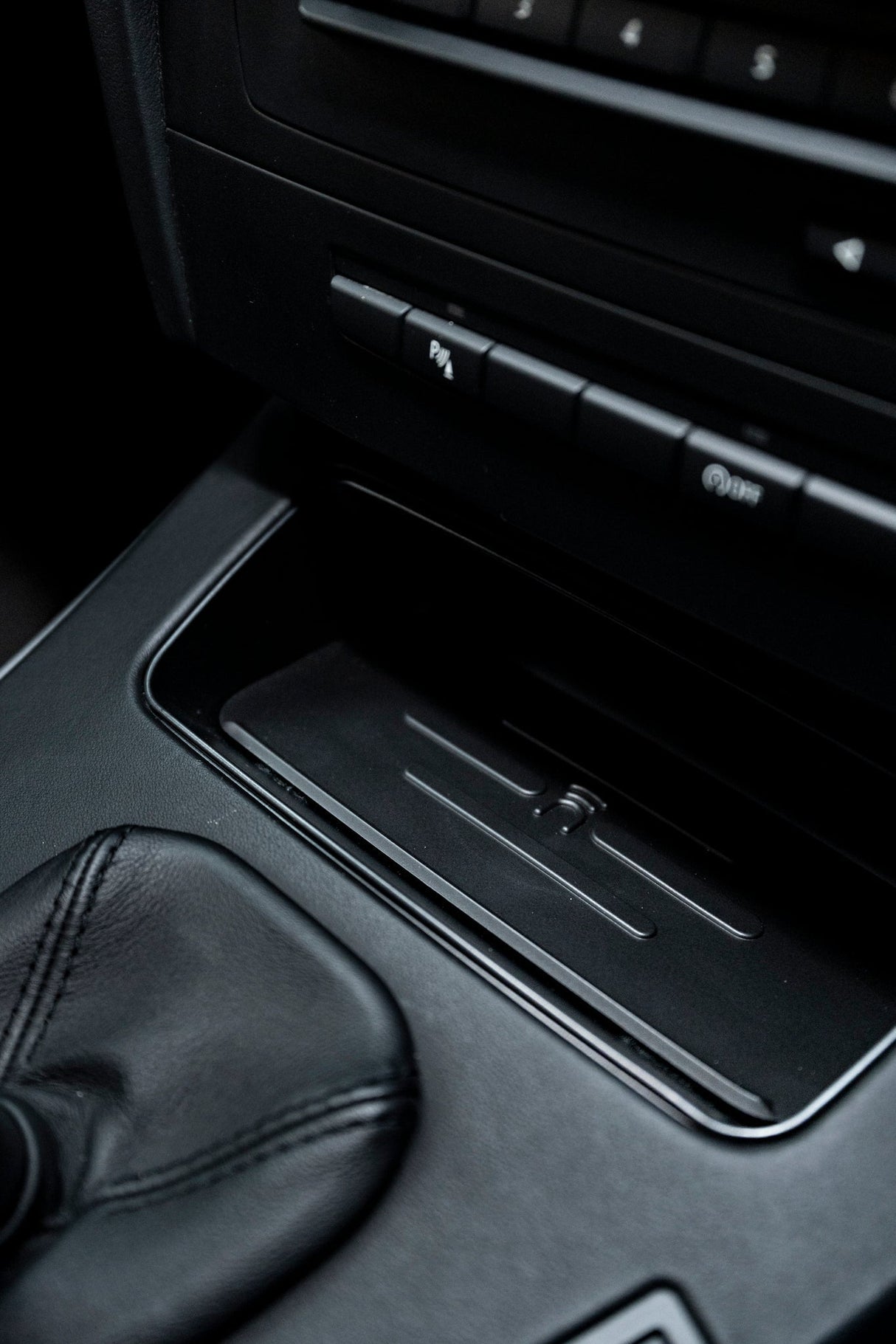 BMW E9X 3 SERIES Wireless Charger INDUKTIV