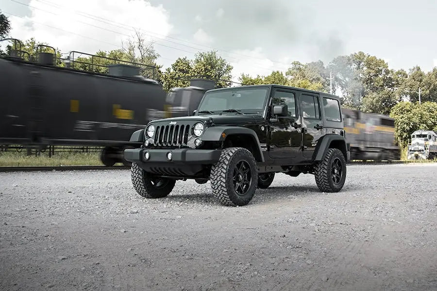 Rough Country 2.5 Inch Suspension Lift Kit Jeep Wrangler JK 4-Door 2WD/4WD 2007-2018 67930