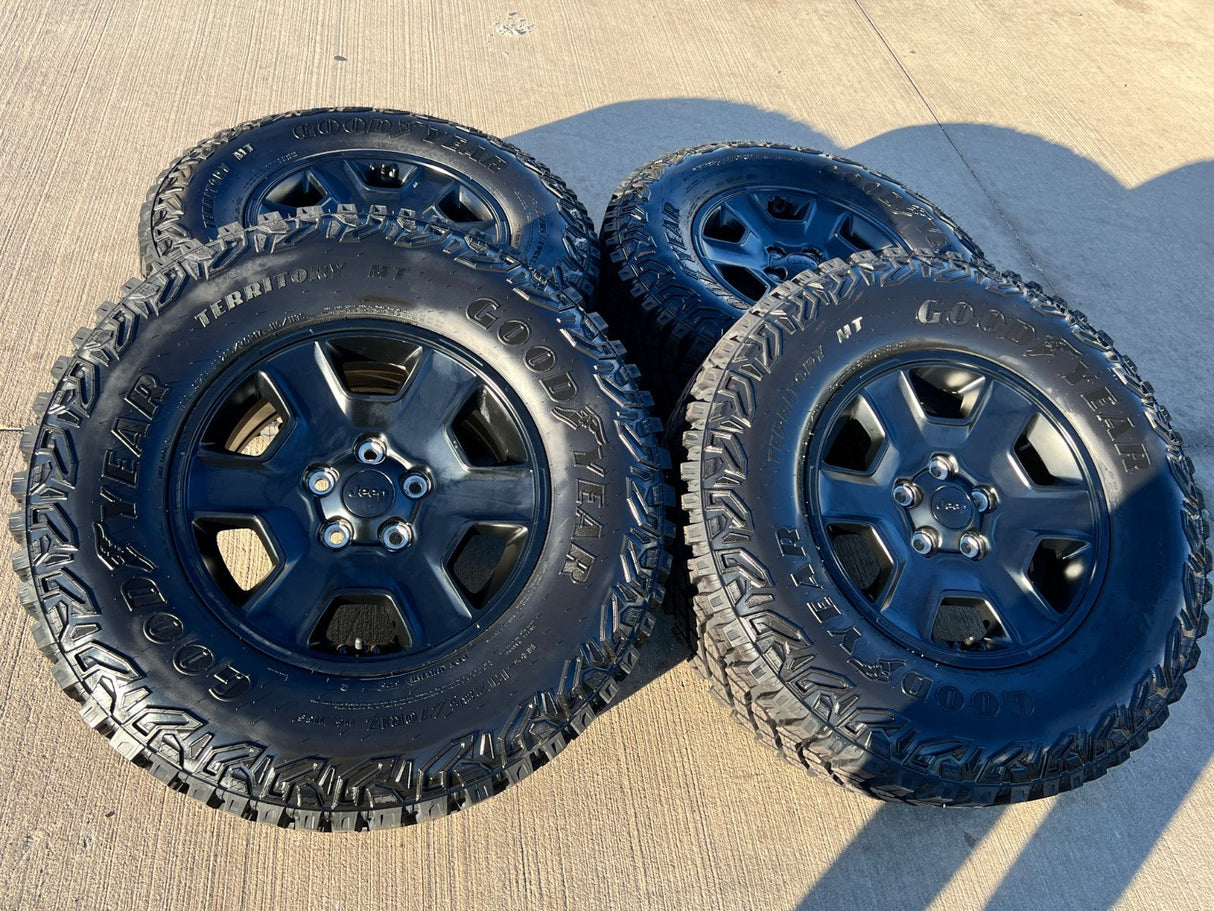 17" Jeep Wrangler Rubicon OEM 9260 wheels rims Gladiator GOODYEAR A/T 33" NEW Texas Truck Tire