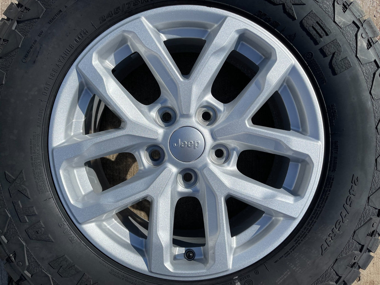 17" Jeep Gladiator RUBICON OEM wheel rim 9301 95329 Wrangler spare NEXEN NEW Texas Truck Tire