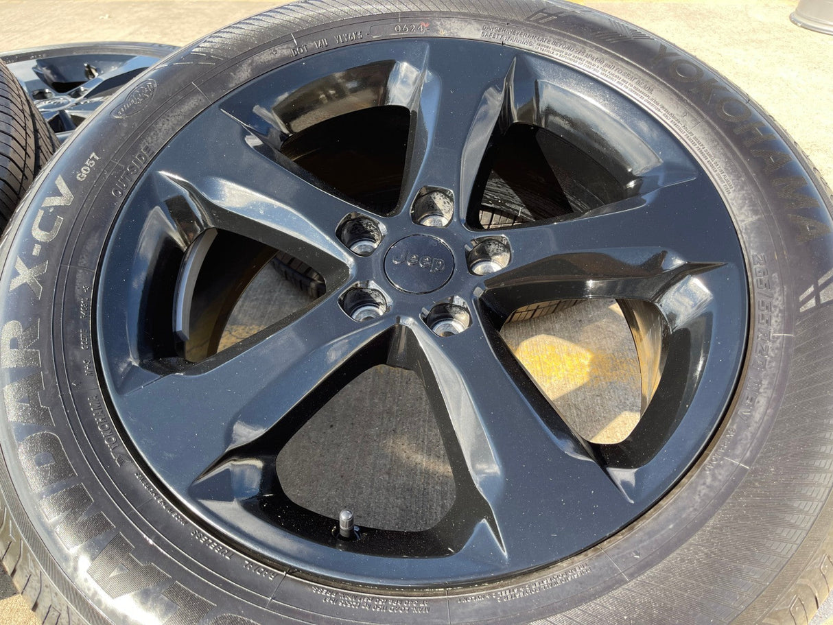 20" Jeep Grand Cherokee L OEM black wheels rims 9287 95199 tires Texas Truck Tire