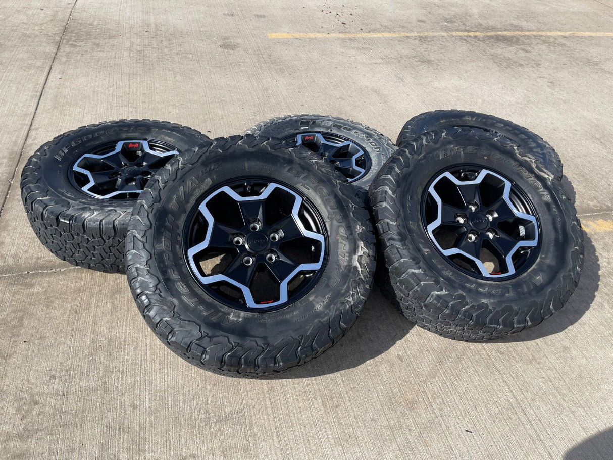 17" Jeep Wrangler Gladiator RUBICON OEM wheels rims tires 9237 black BFG KO2 A/T Texas Truck Tire