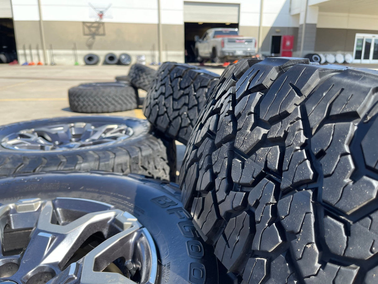 17" Chevy Silverado ZR2 OEM 95751 Beadlock wheels rims Colorado Sierra NEW BFG Texas Truck Tire