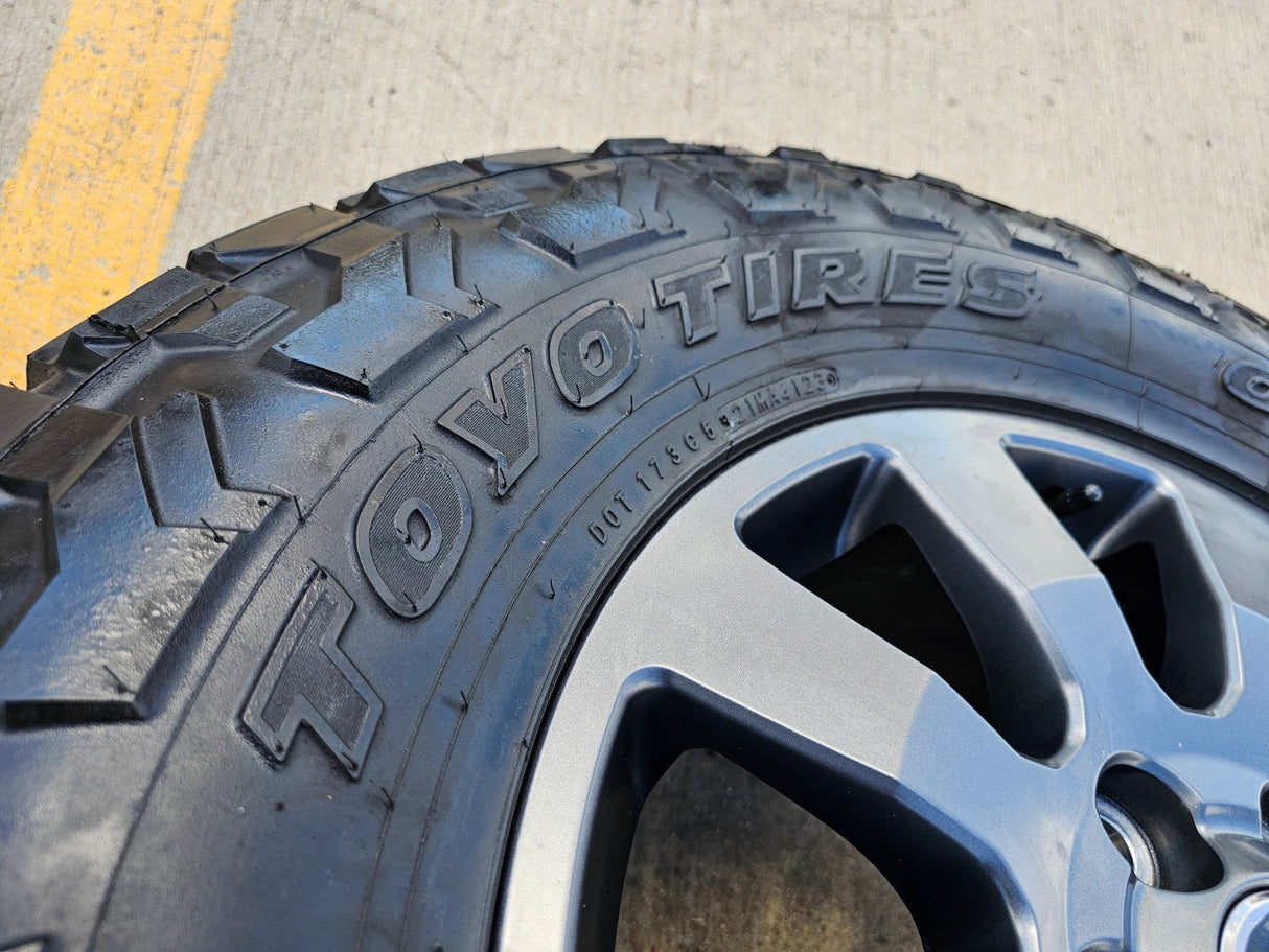 18" Toyota Land Cruiser OEM TRD wheels rims 95952 Tundra Sequoia TOYO R/T Texas Truck Tire